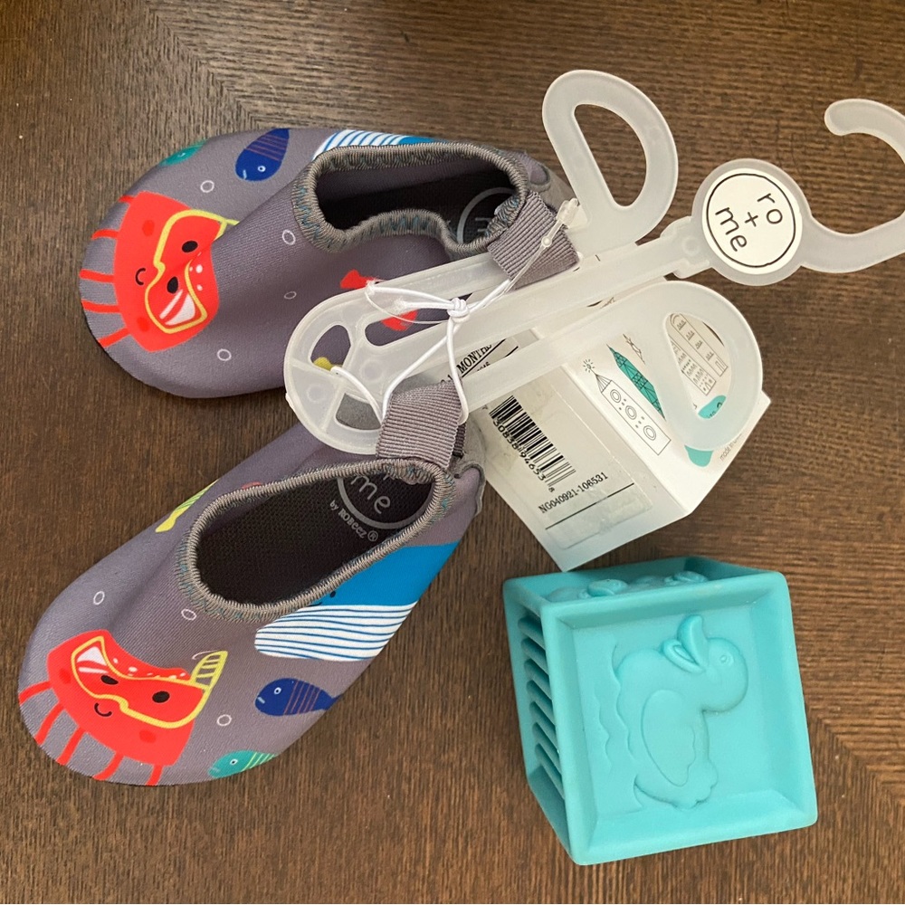 ro+me aqua shoes